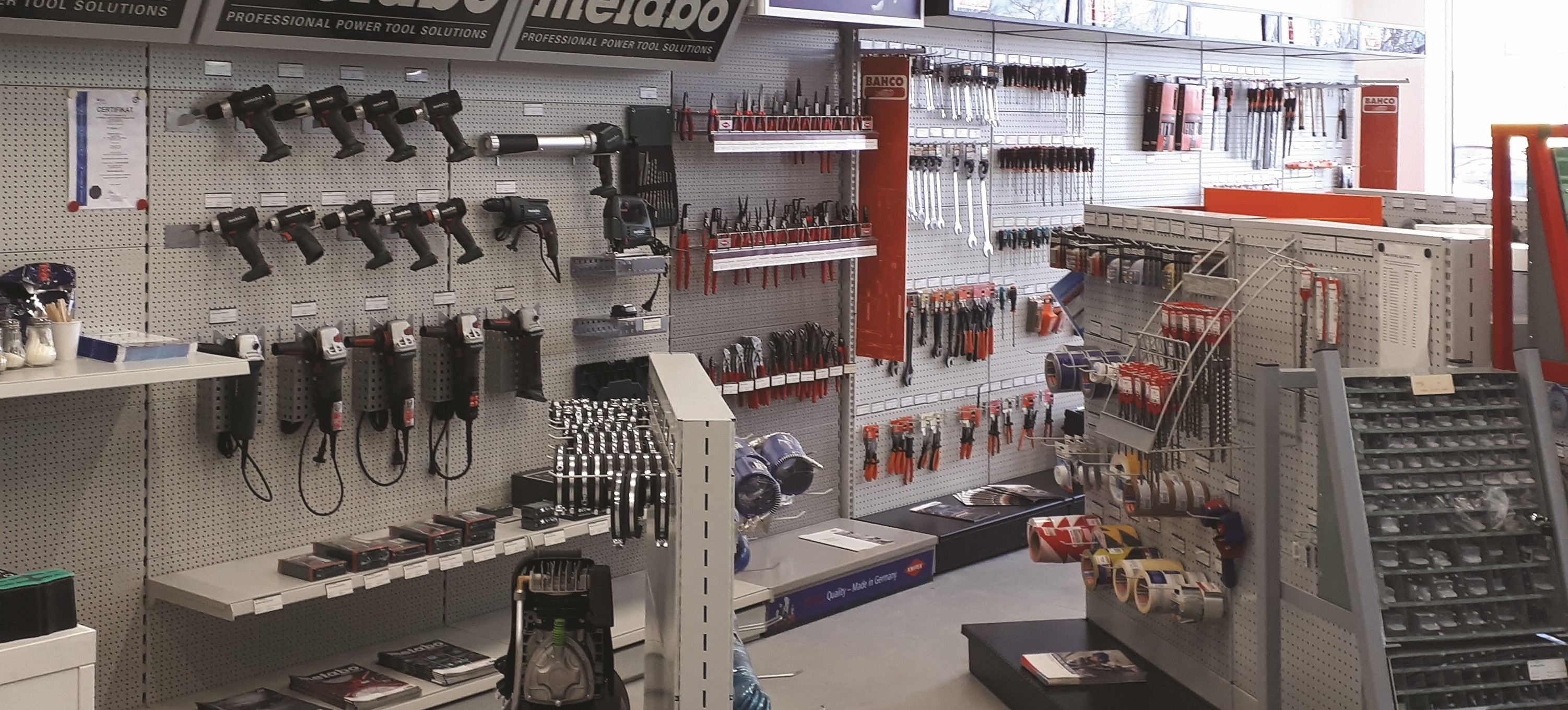 Nářadí, brusivo a průmyslové produkty